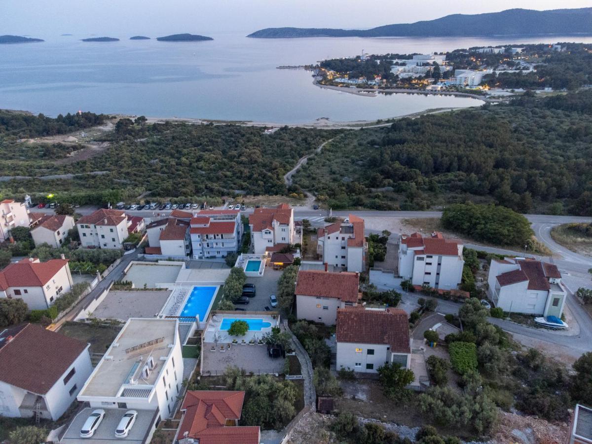 Sun Gardens Villa Šibenik Екстериор снимка