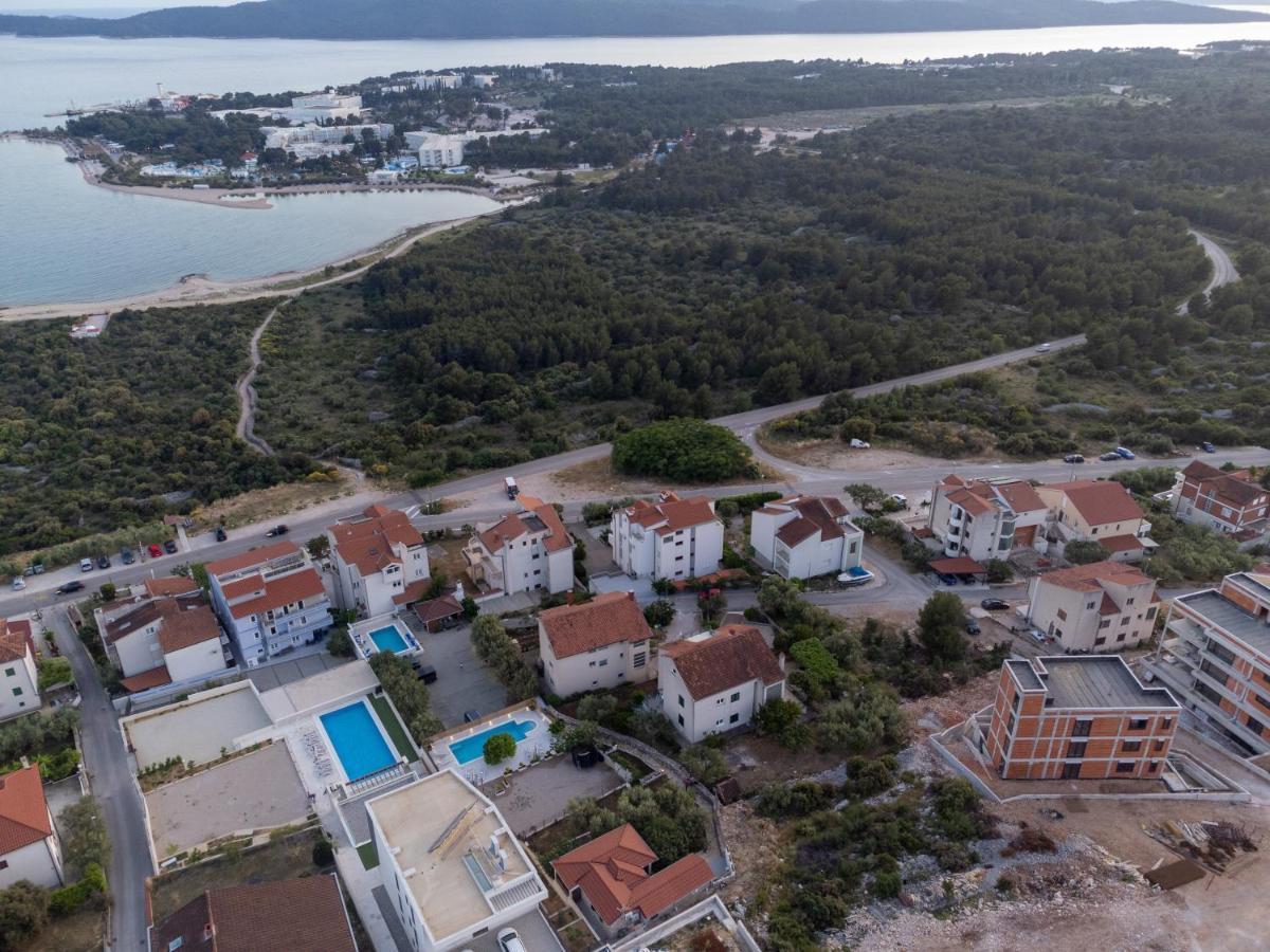 Sun Gardens Villa Šibenik Екстериор снимка